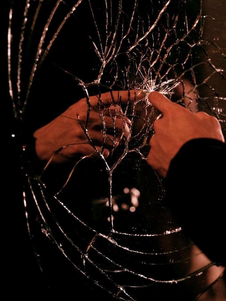 Feeling Betrayed: 9 Signs to Notice